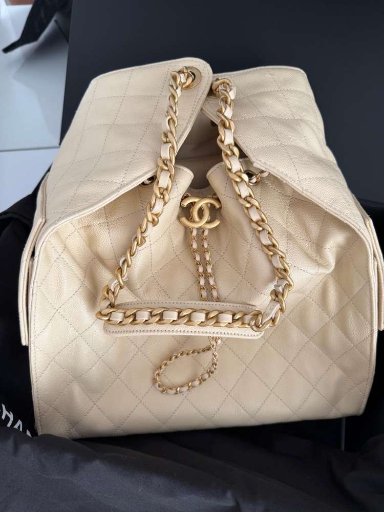 Chanel 25