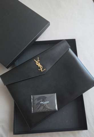https://www.vipluxury.sk/YSL clutch