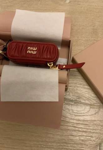 https://www.vipluxury.sk/Miu miu kľúčenka