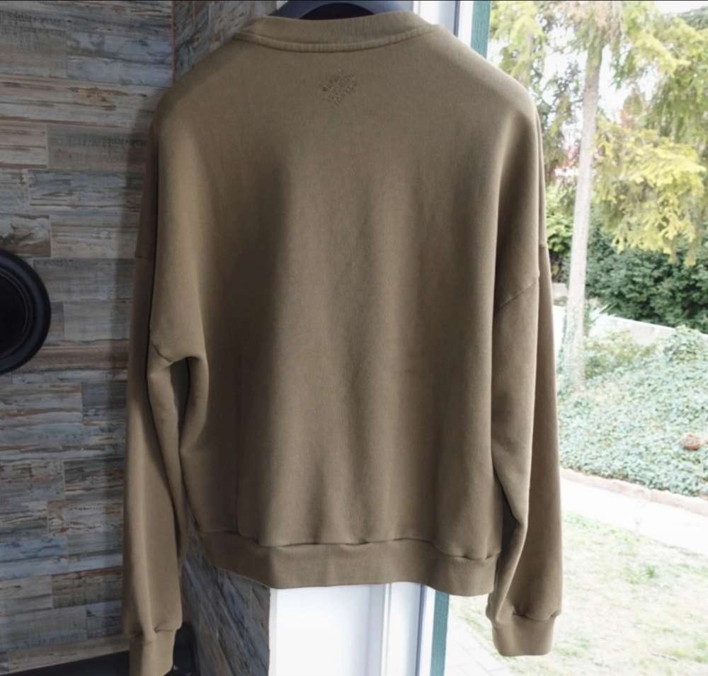 Louis Vuitton sveter