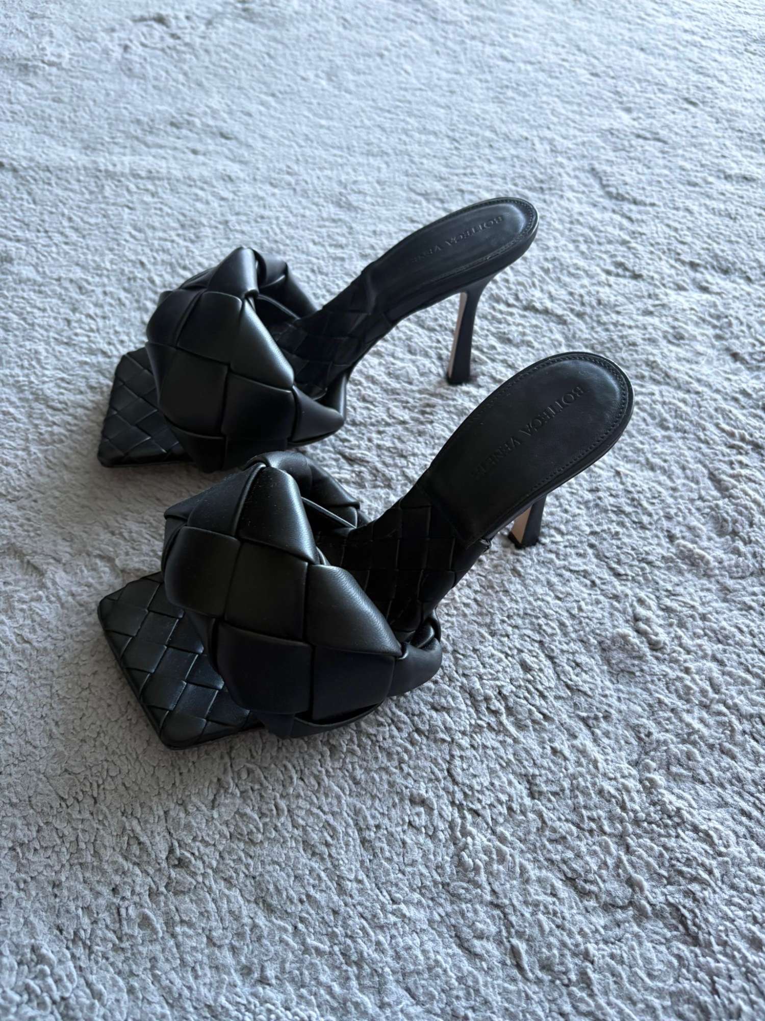 Bottega Veneta šľapky