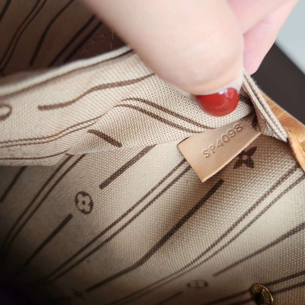 Louis Vuitton Nevertull GM