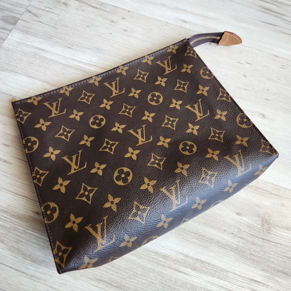 Louis Vuitton Toilette 26