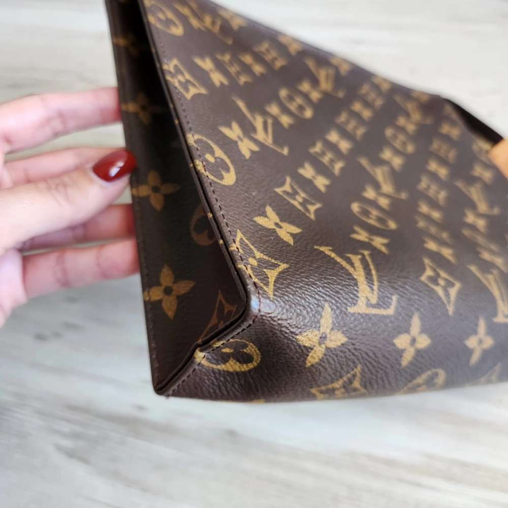 Louis Vuitton Toilette 26