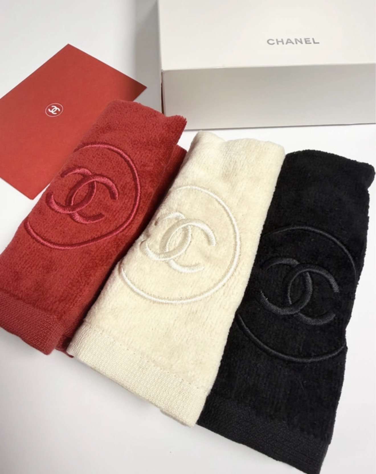 Chanel mini uteráky