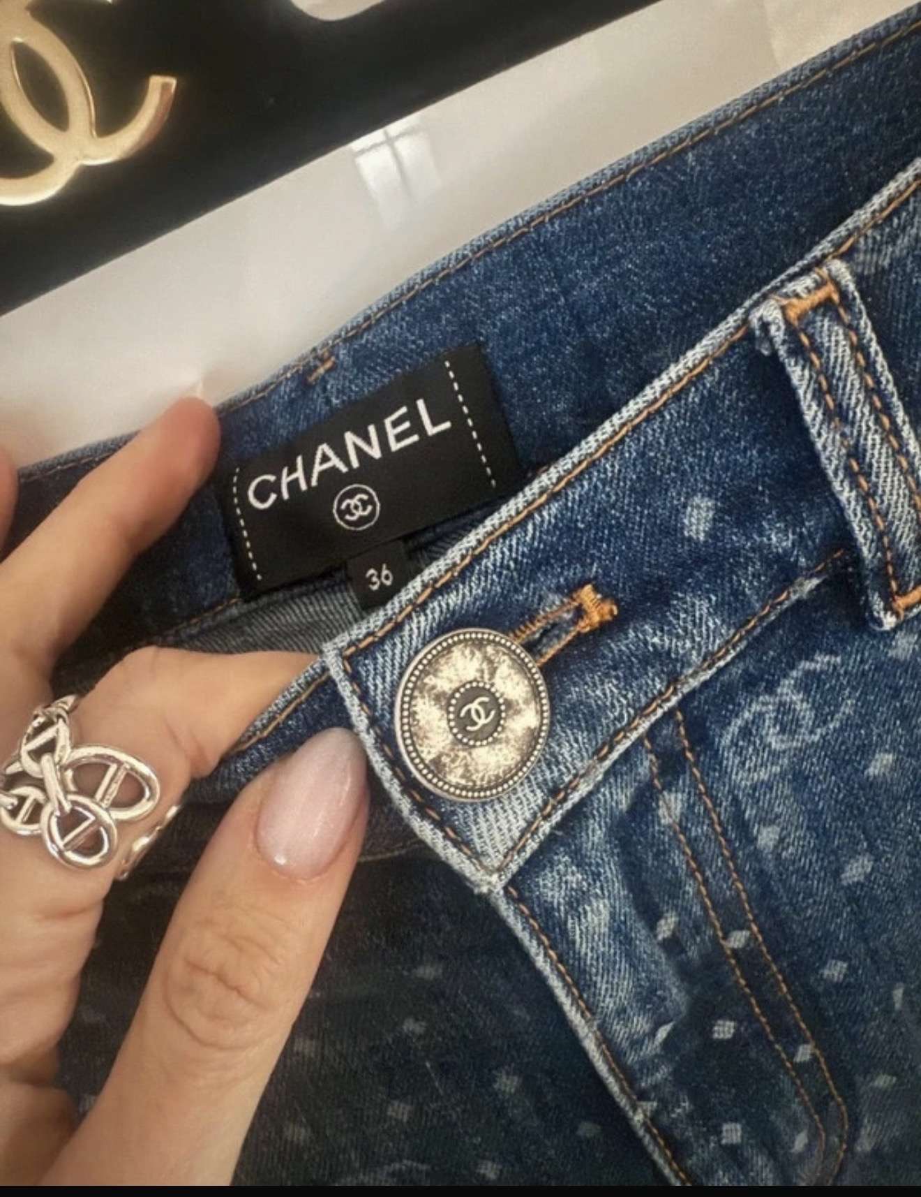 Chanel rifle