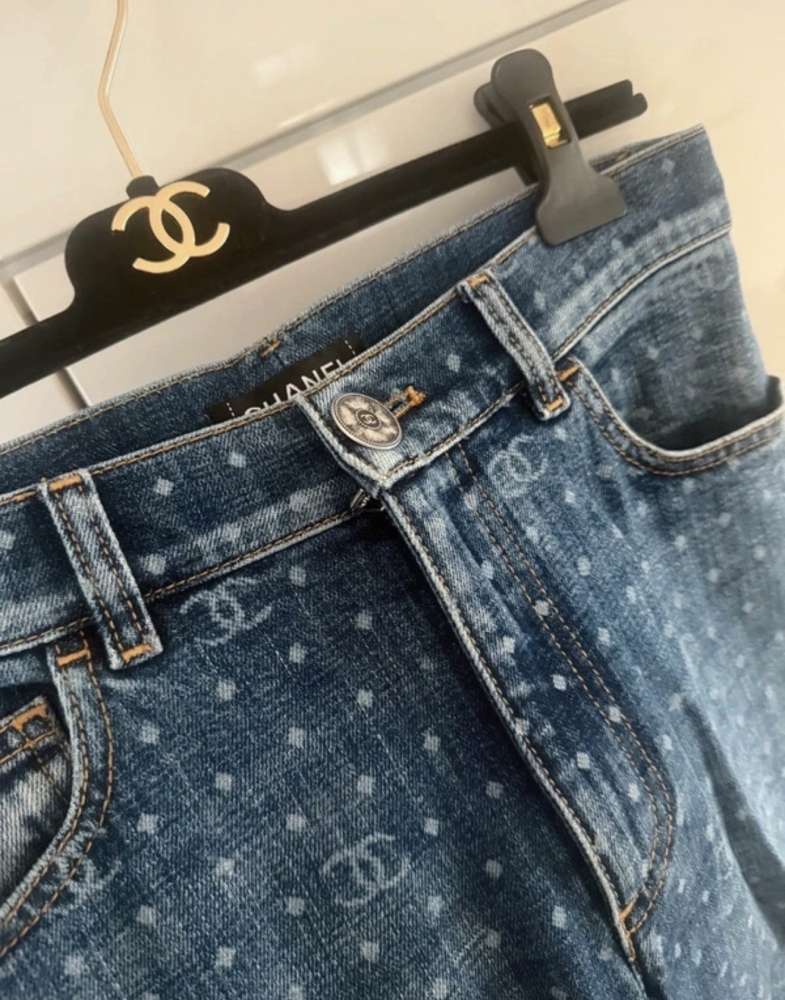 Chanel rifle