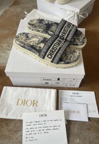 https://www.vipluxury.sk/Dior šľapky