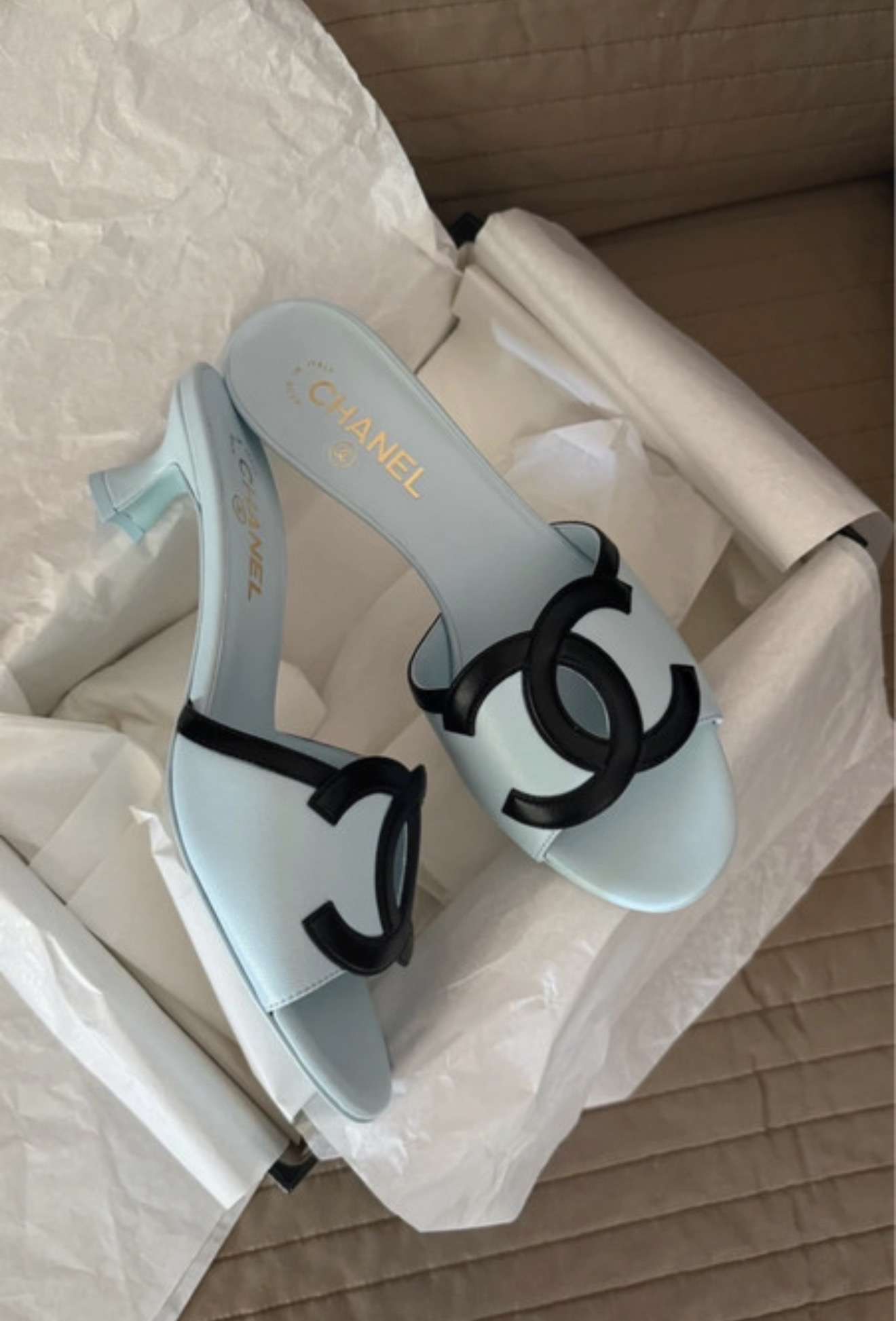Chanel sandalky
