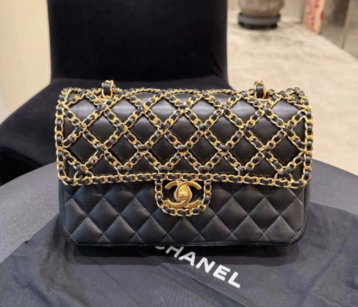Chanel flap medium