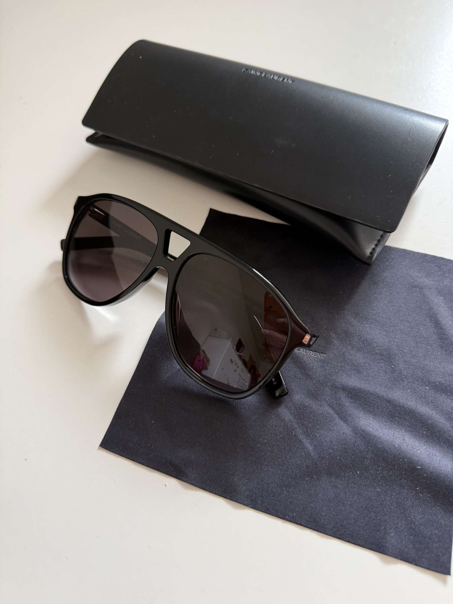 Slnečné okuliare Saint Laurent