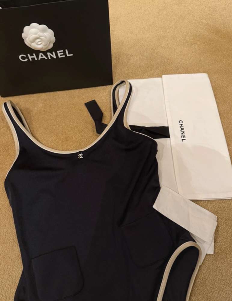 Chanel plavky alebo body