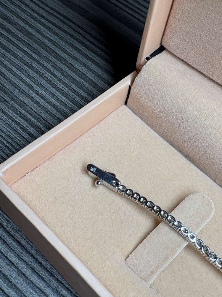Luxusný diamantový náramok z bieleho zlata 14K