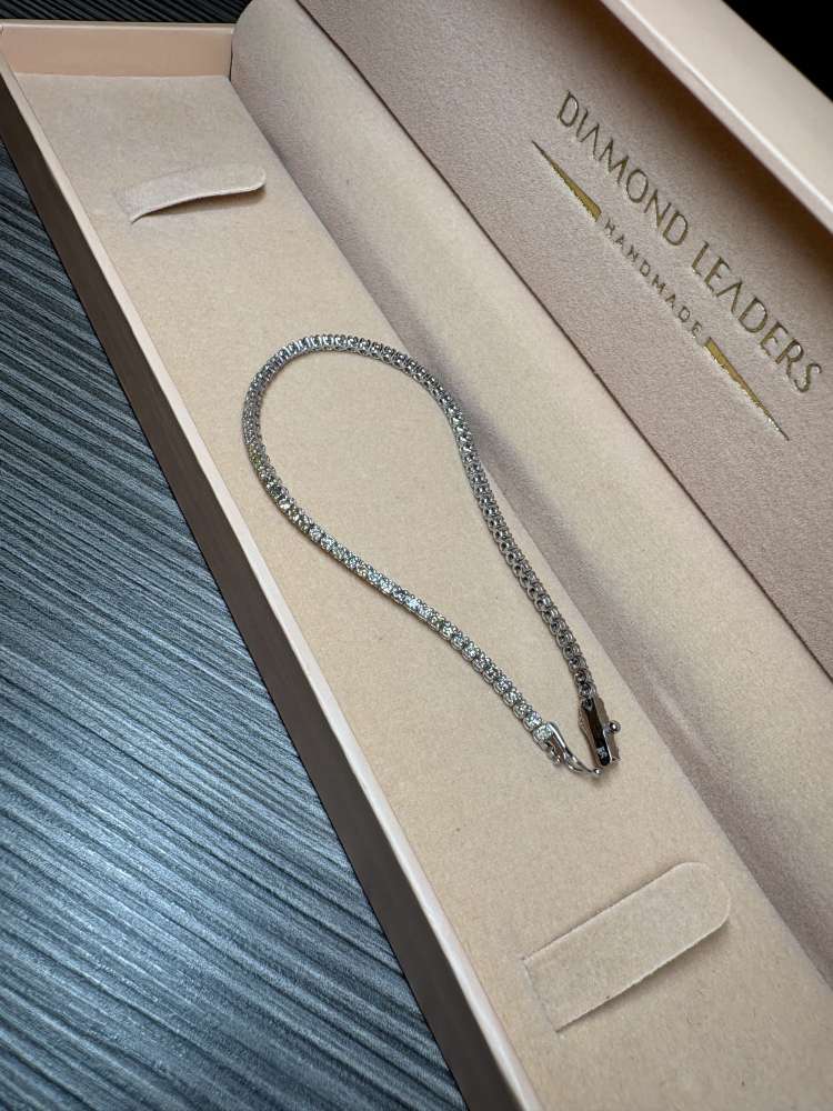Luxusný diamantový náramok z bieleho zlata 14K