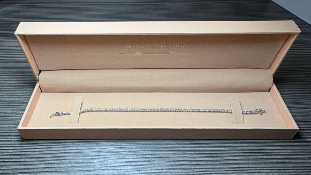 Luxusný diamantový náramok z bieleho zlata 14K