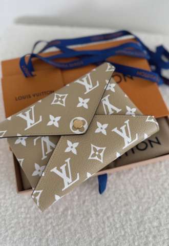 https://www.vipluxury.sk/Louis vuitton peňaženka kartovnik
