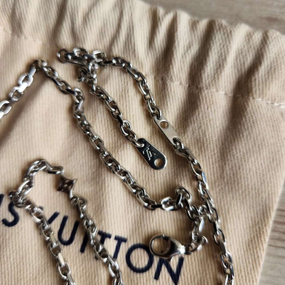Louis Vuitton Nahrdenik