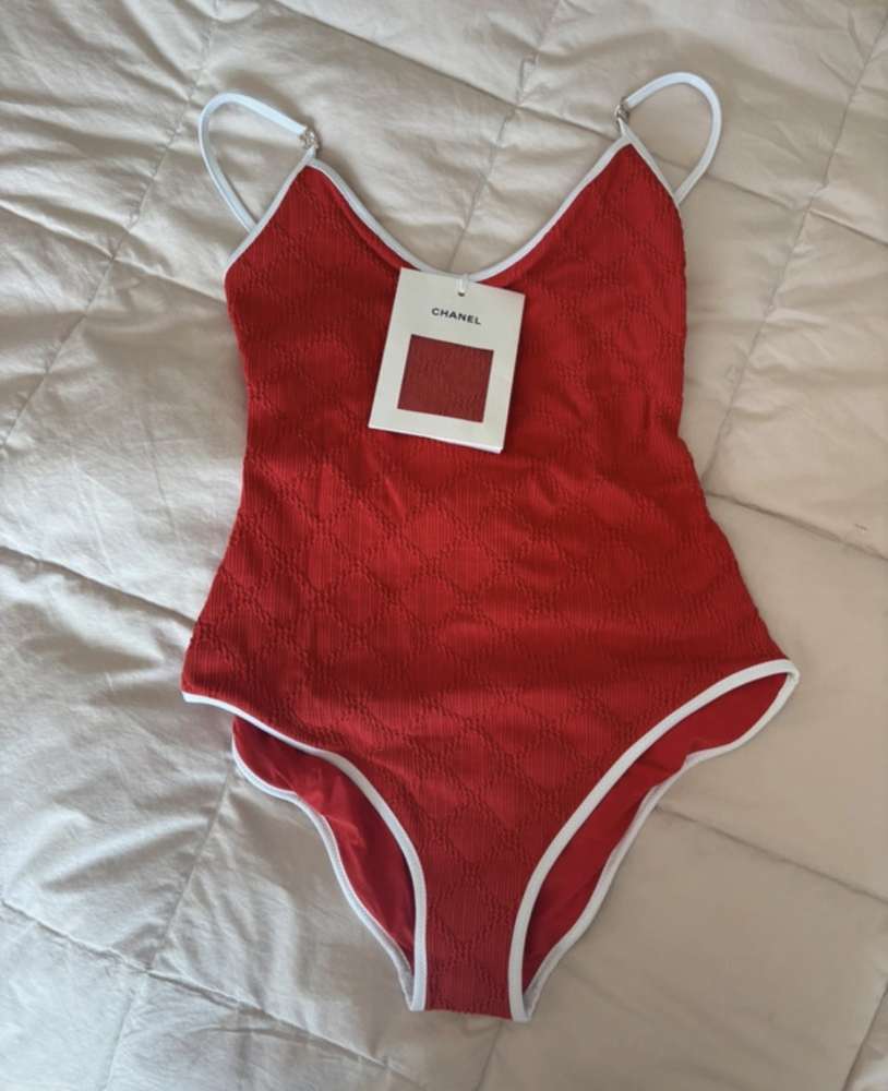 Chanel plavky