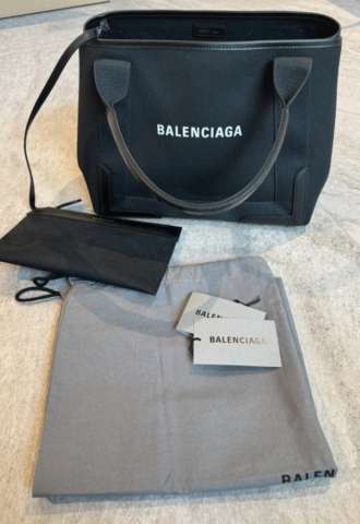 https://www.vipluxury.sk/Balenciaga kabelka