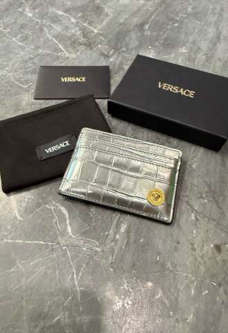 https://www.vipluxury.sk/Držiak na karty Versace