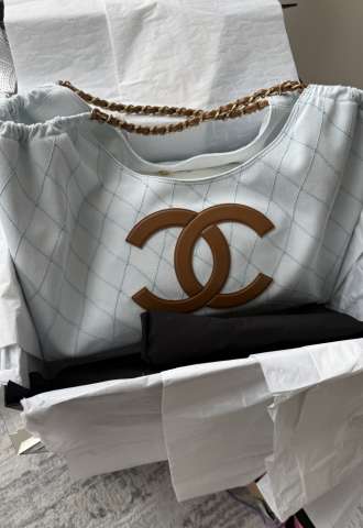 https://www.vipluxury.sk/Chanel tote bag