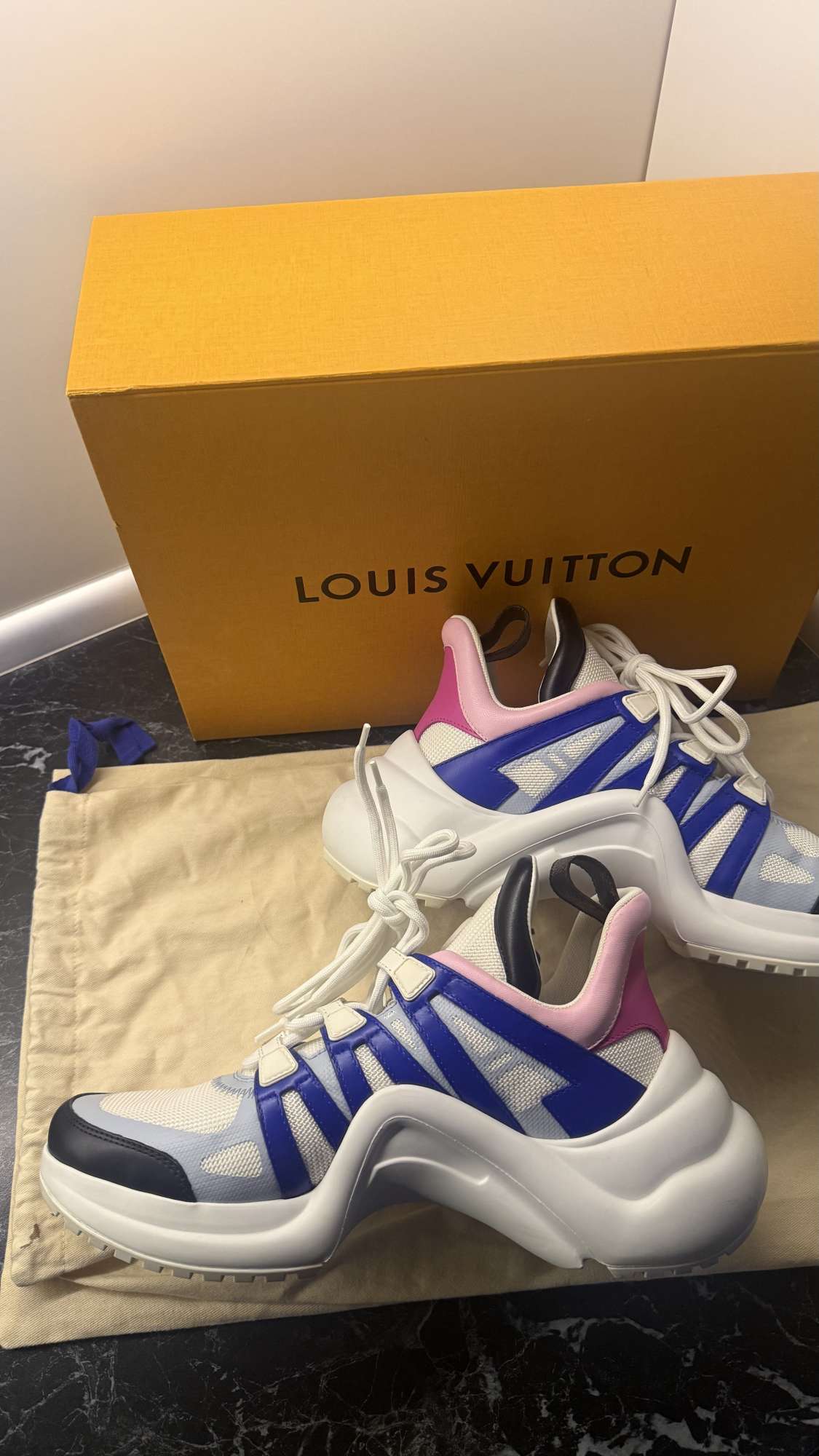 Louis Vuitton Archlight