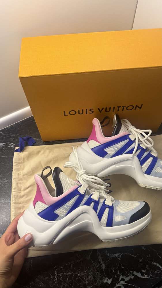Louis Vuitton Archlight
