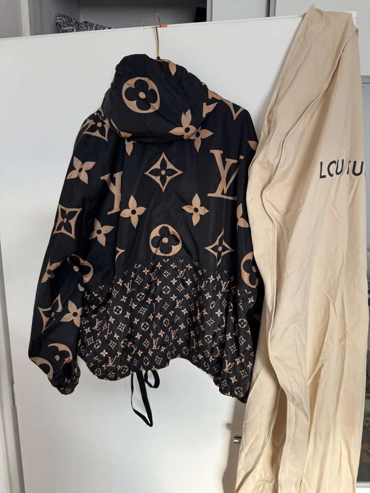 Louis Vuitton Jacket 36