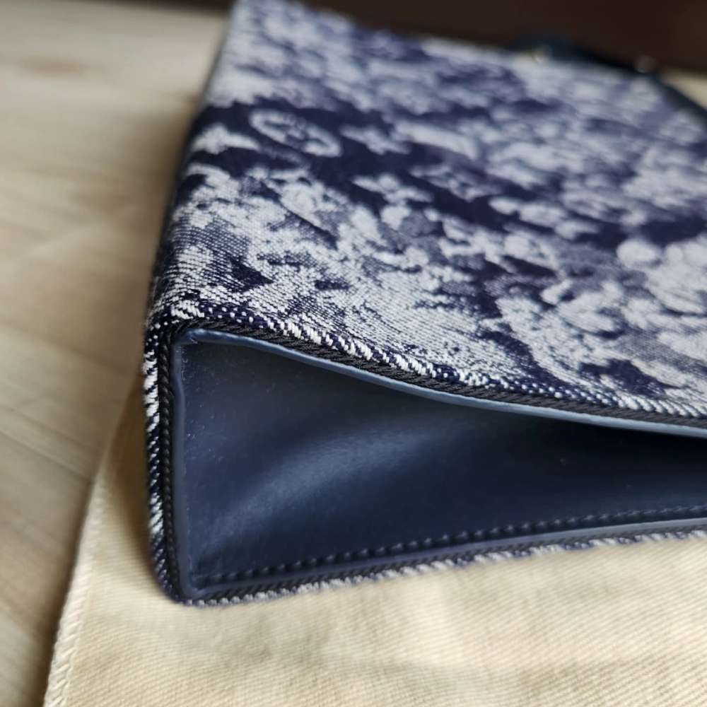 Louis Vuitton Pochette Voyage