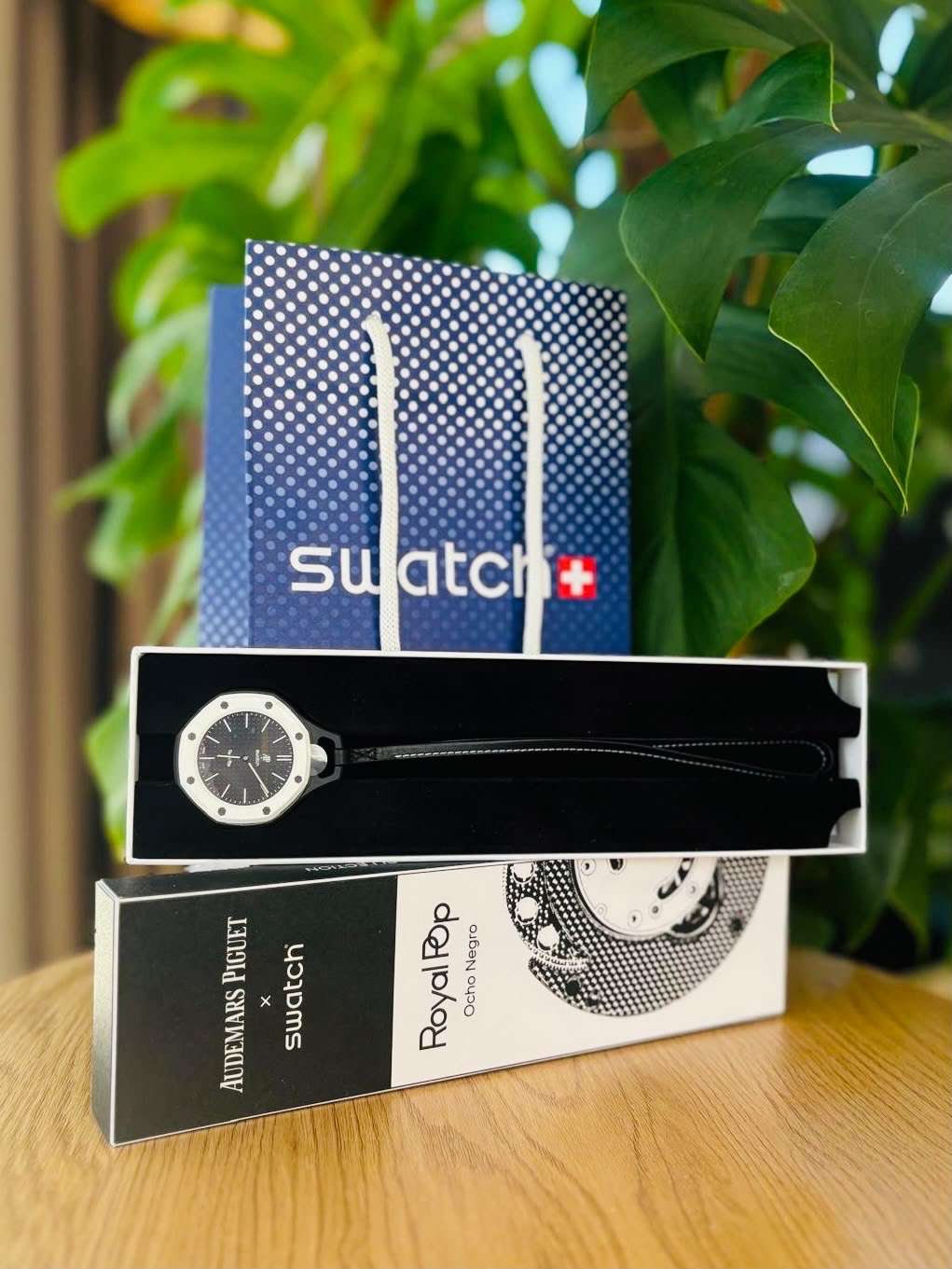 Audemars Piguet x Swatch Bioceramic Royal Pop Ocho Negro