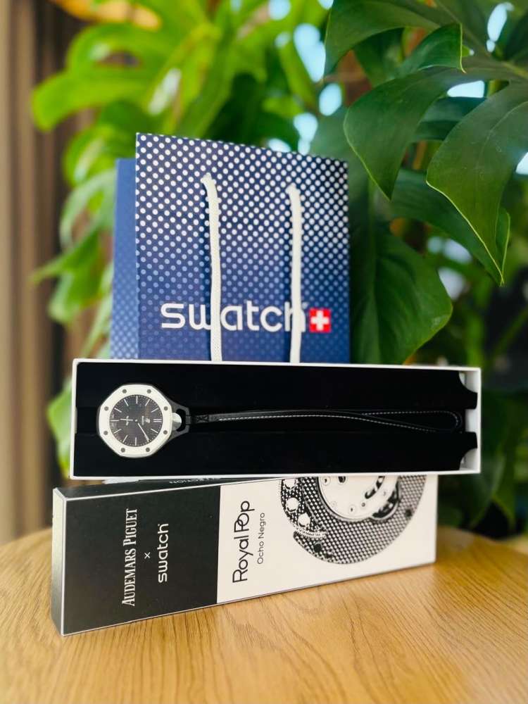 Audemars Piguet x Swatch Bioceramic Royal Pop Ocho Negro