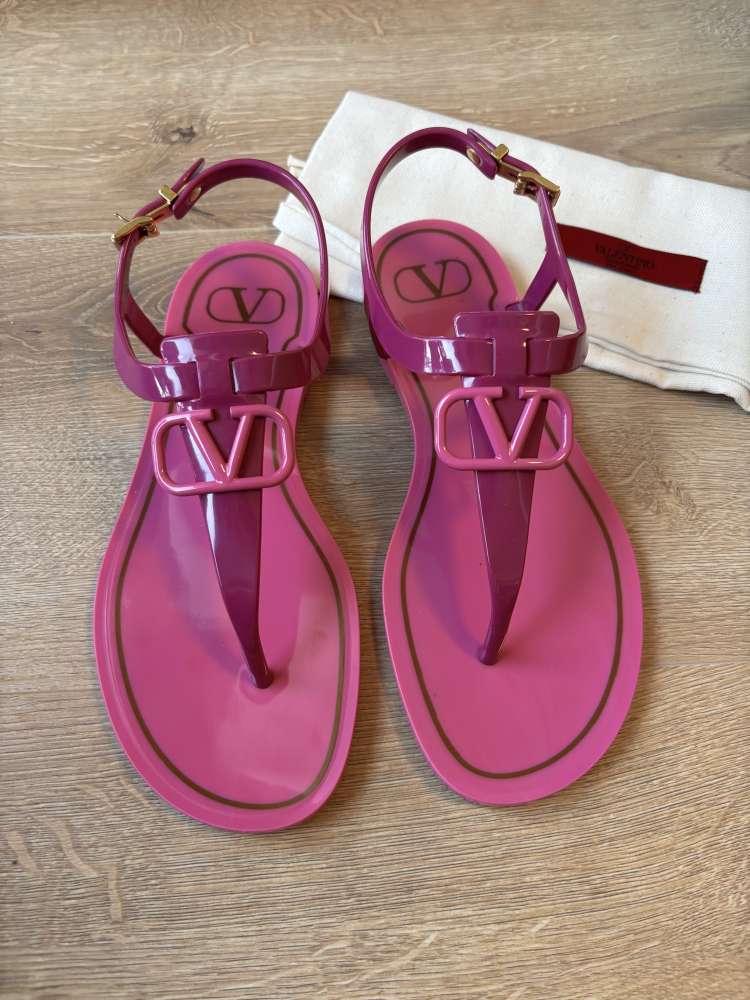 Sandále Valentino Garavani