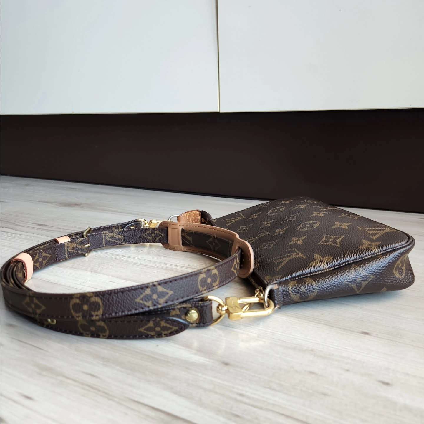 Louis Vuitron Pochette Accessiores