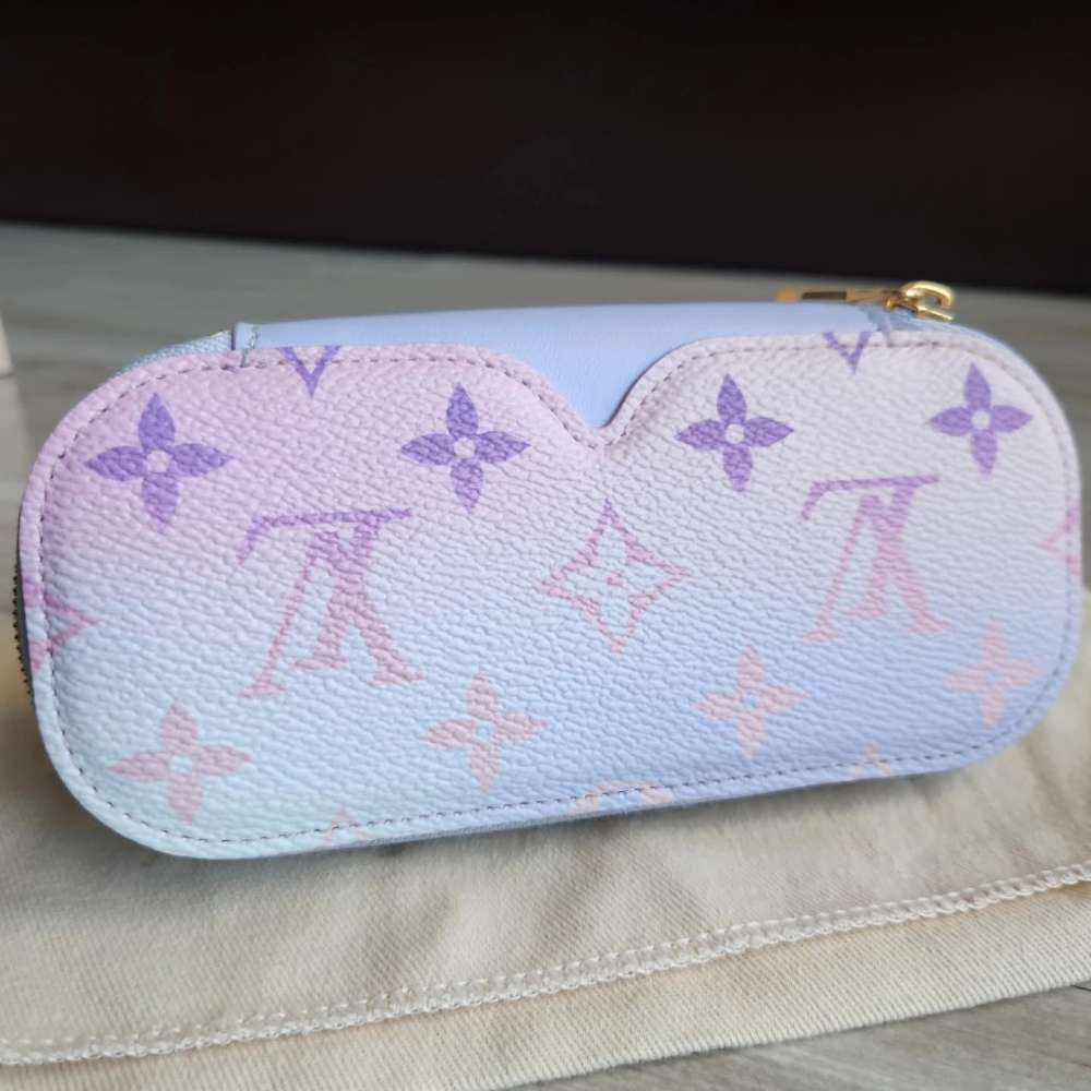 Louis Vuitton Pouzro na bryle