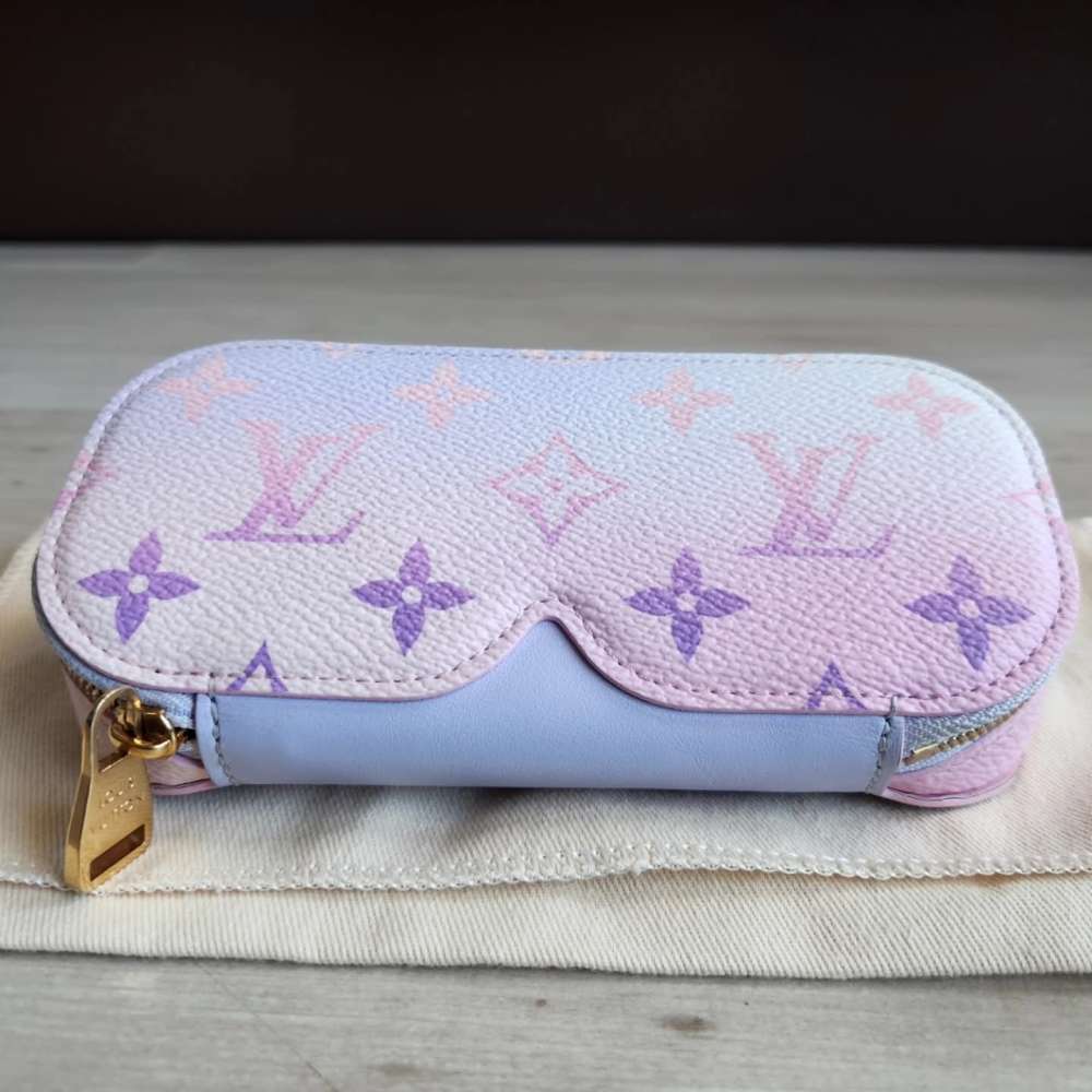 Louis Vuitton Pouzro na bryle