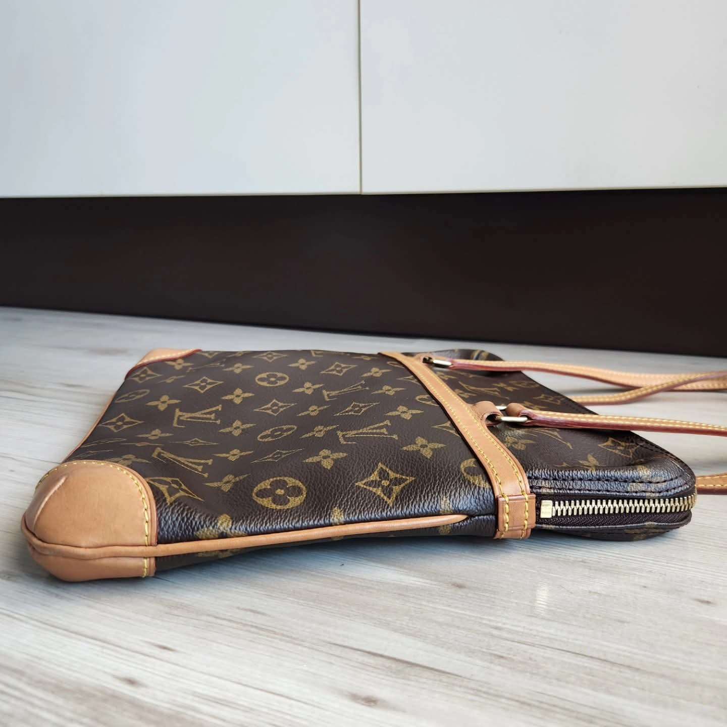 Louis Vuitton Coussin GM