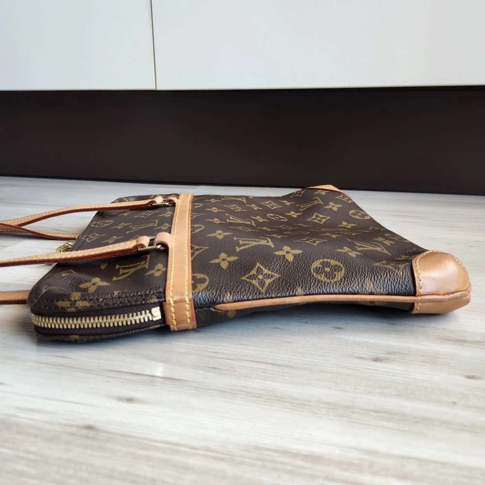 Louis Vuitton Coussin GM