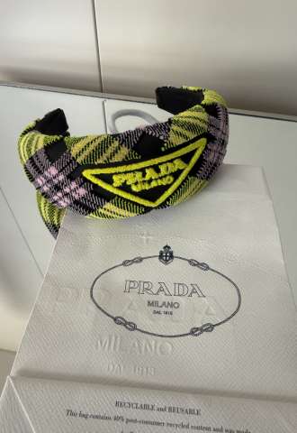 https://www.vipluxury.sk/Prada celenka