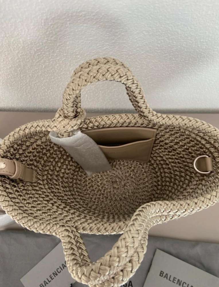Balenciaga košík