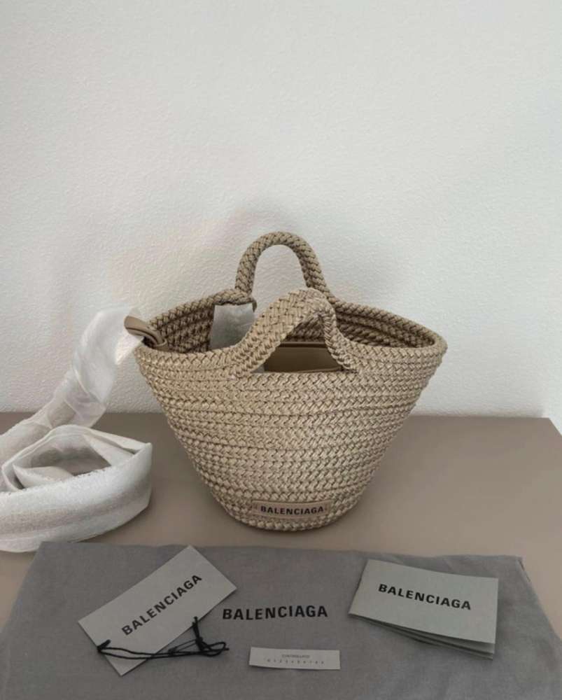 Balenciaga košík