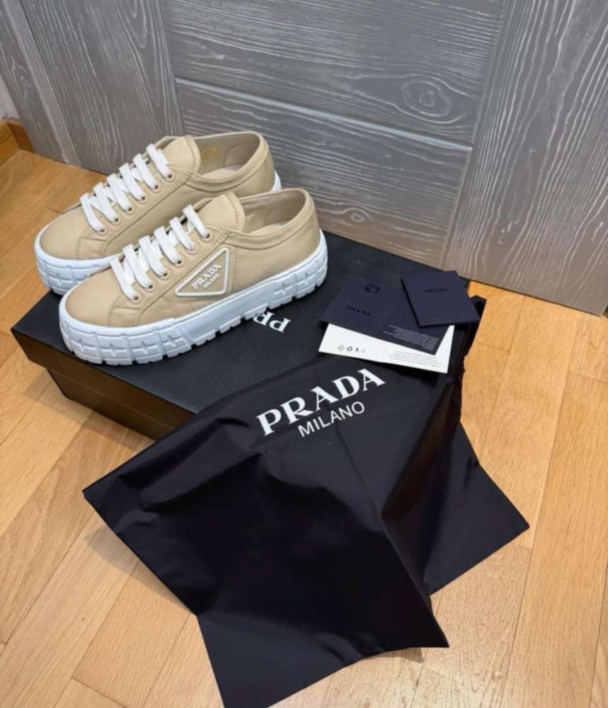 Prada tenisky