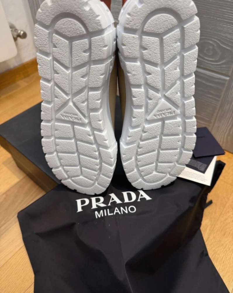 Prada tenisky