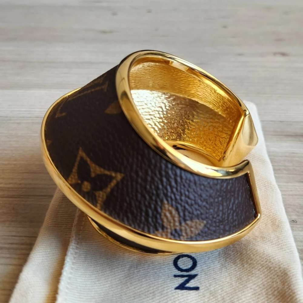 Louis Vuitton Naramek