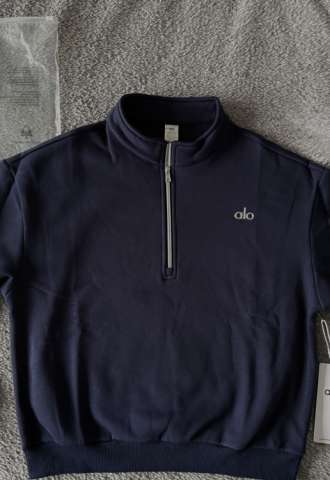 https://www.vipluxury.sk/Alo Yoga 1/4 Zip Mikina