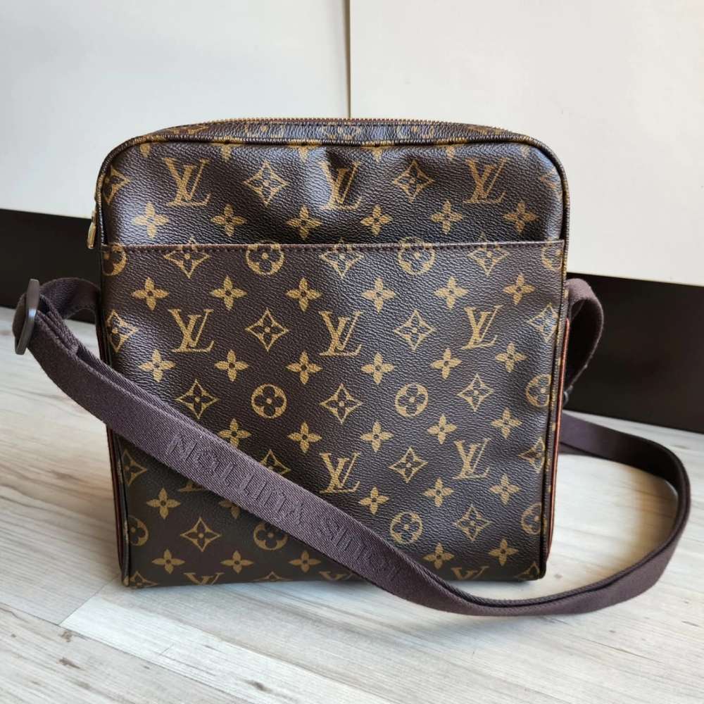 Louis Vuitton Beaubourg Trotteur