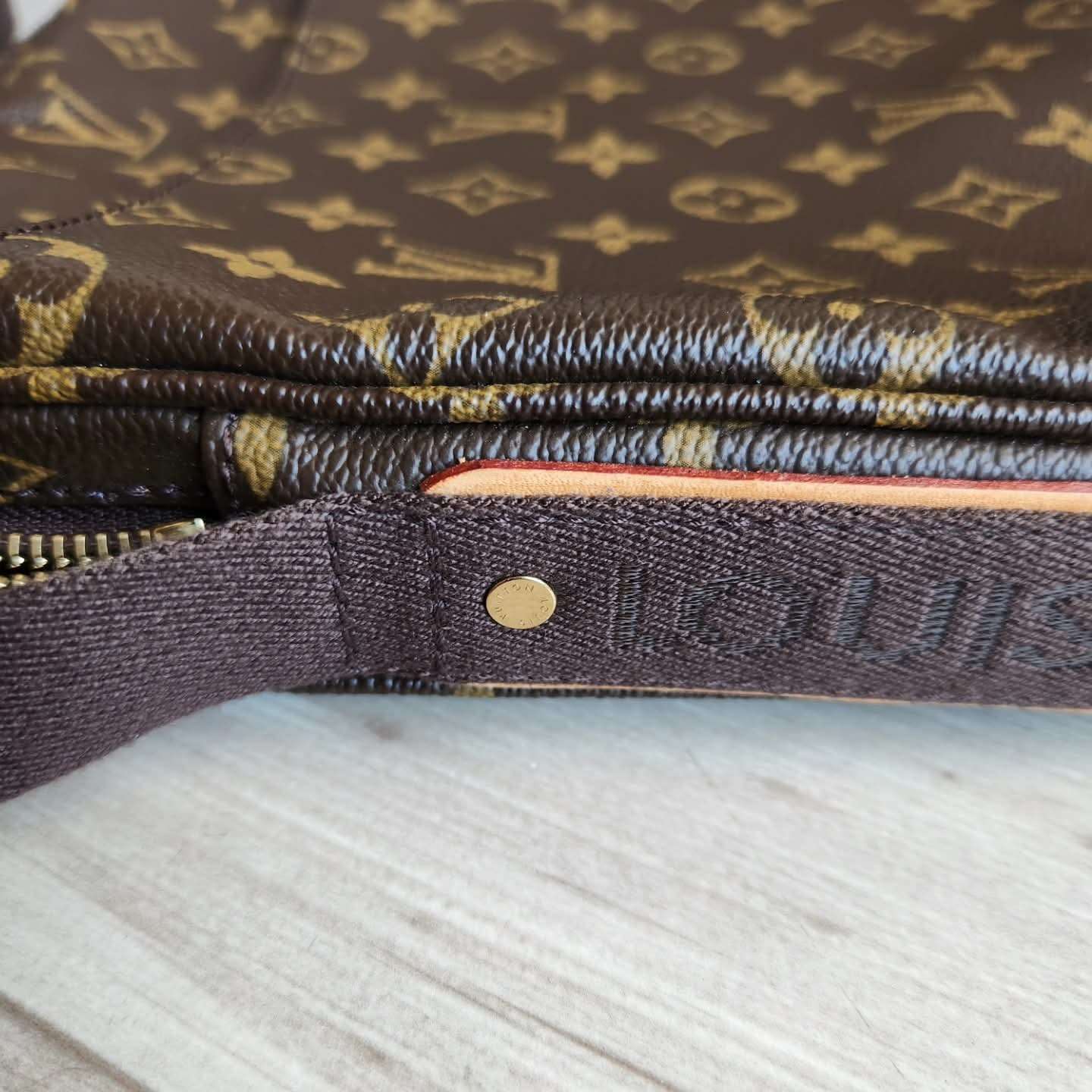 Louis Vuitton Beaubourg Trotteur