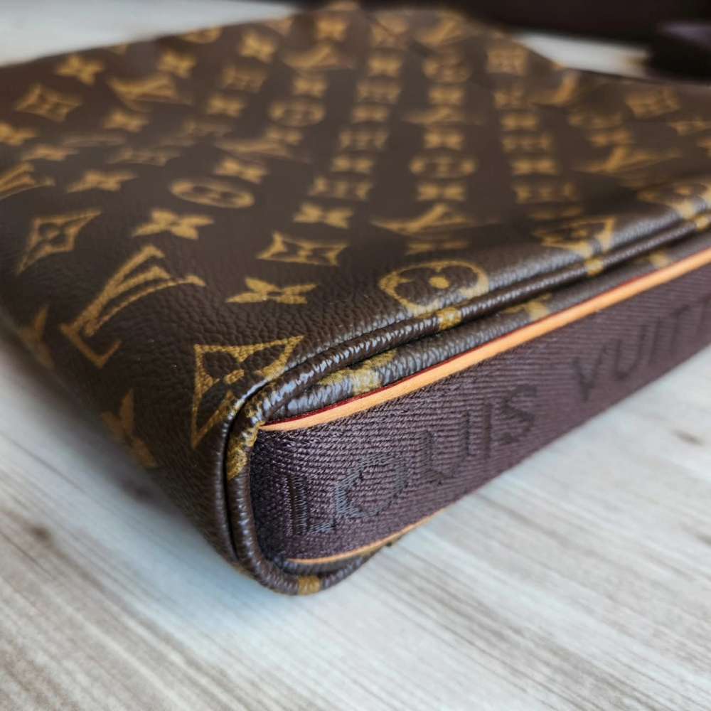 Louis Vuitton Beaubourg Trotteur