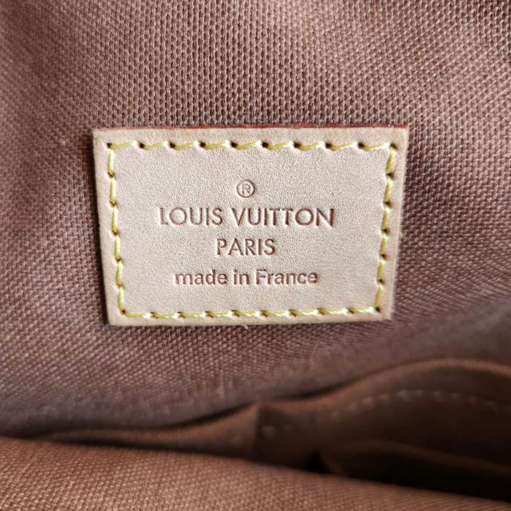 Louis Vuitton Beaubourg Trotteur