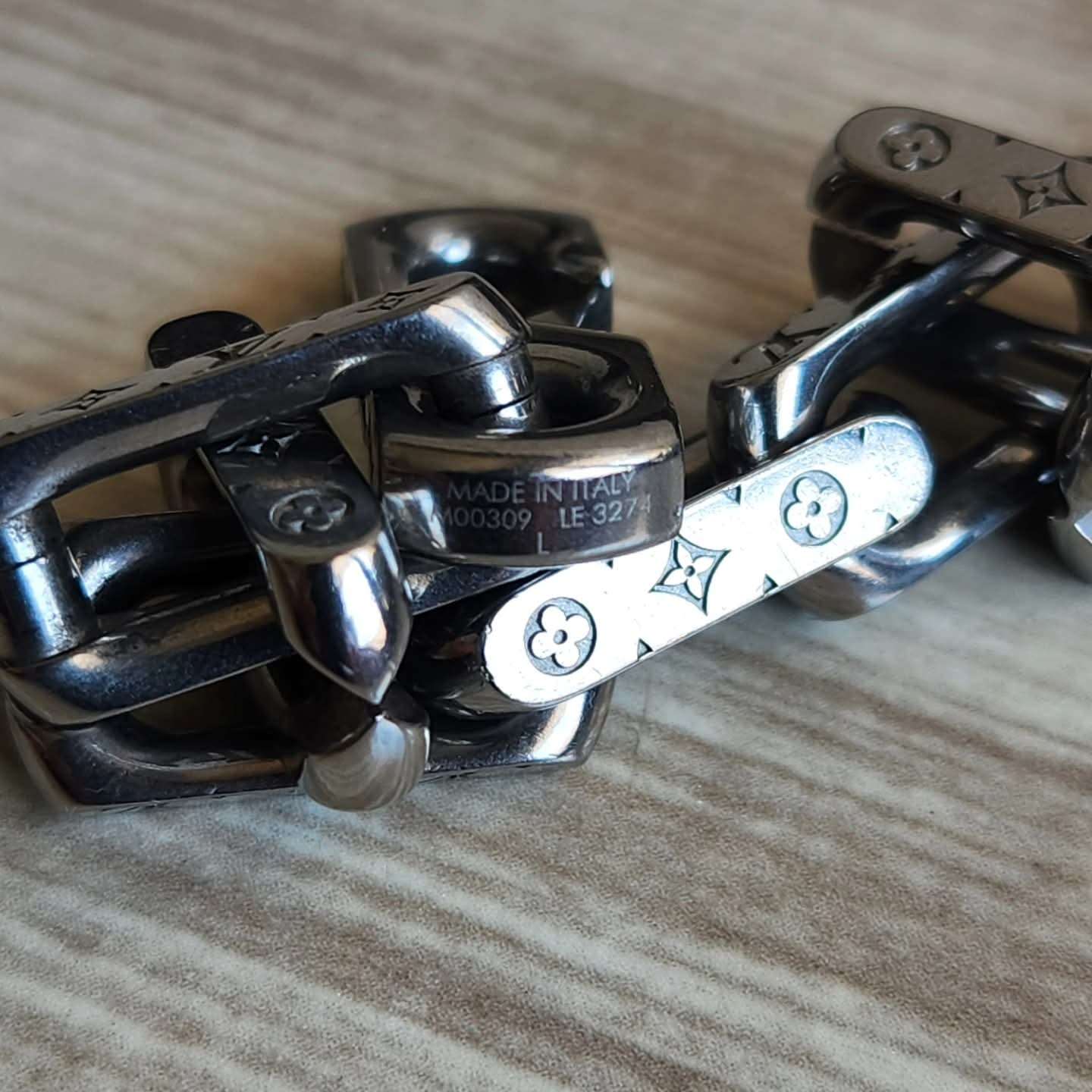 Louis Vuitton Naramek