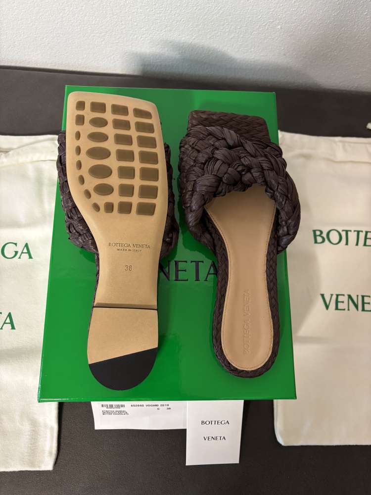 Šľapky Bottega Veneta